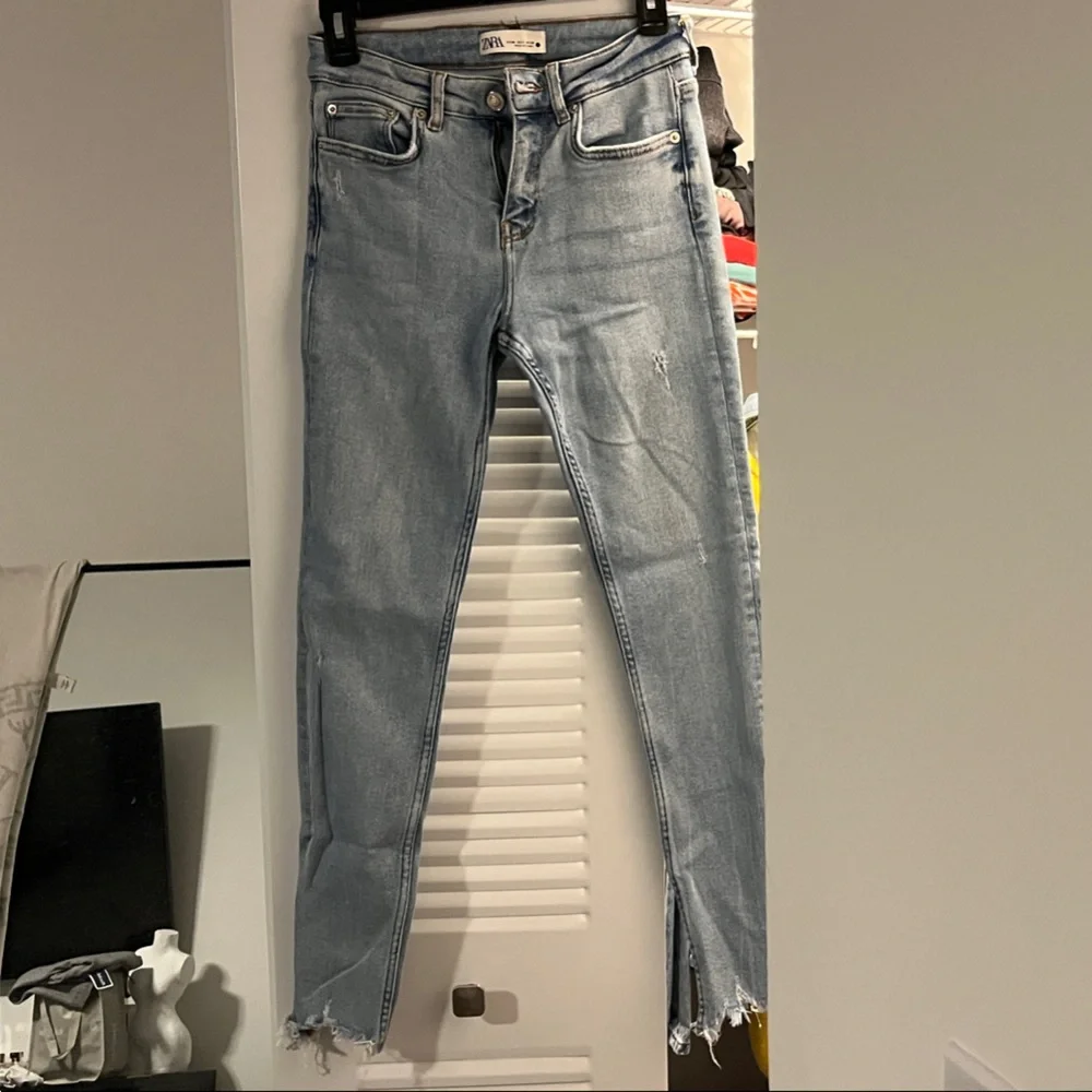 Zara Light Blue Ripped Jeans - Picture 1 of 6